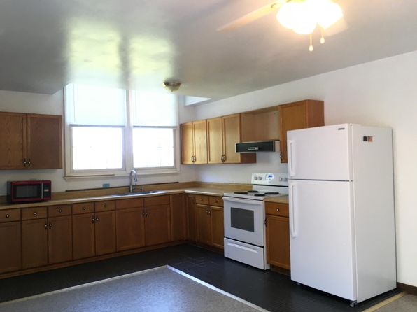 1 Twin Hills Rd #1