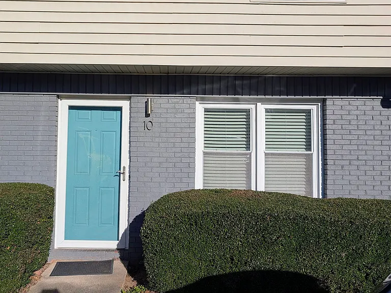 Frost Garden Townhomes — Photo 24