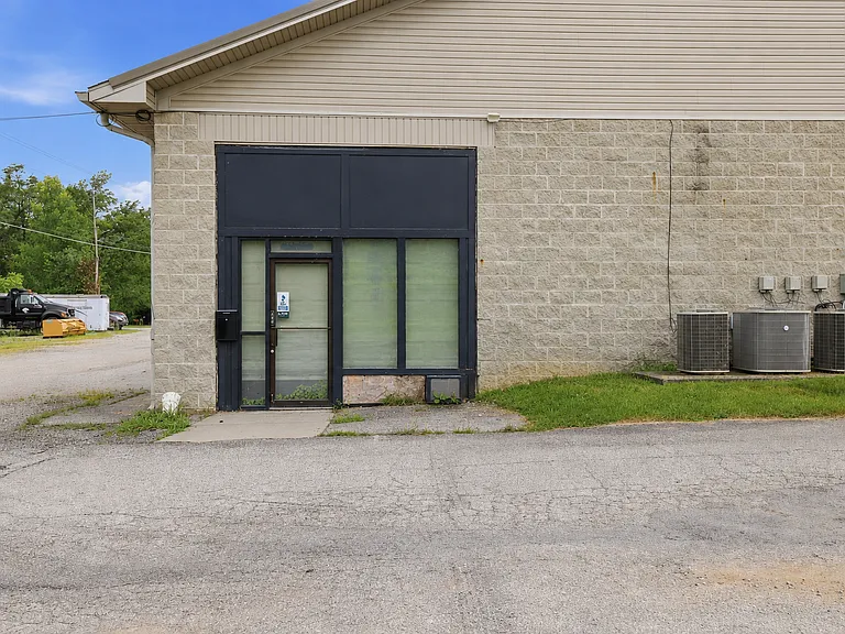 1285 S Jackson St — Photo 16