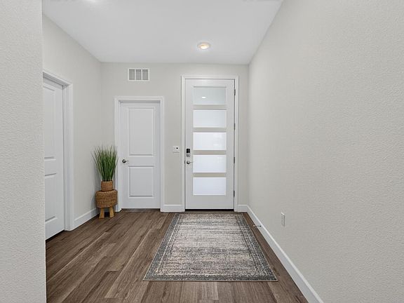 4th image of 4025 Backwater Cove Cir