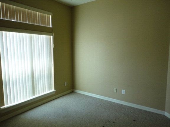 4th image of 3504 Flamingo Ave