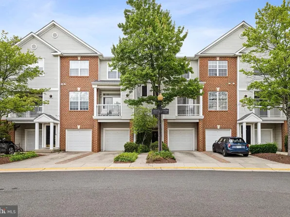 13096 Marcey Creek Rd, Herndon, VA 20171