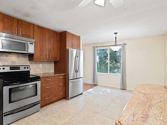 5th image of 84 SW Maranda Close NE