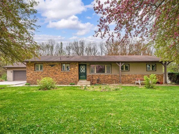 32779 Redfield St, Niles, MI 49120