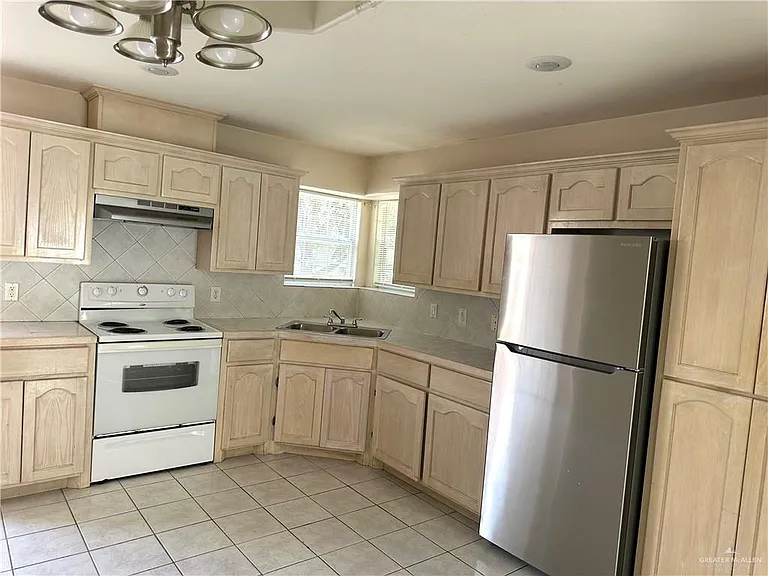 2303 Moonlight Ln — Photo 11