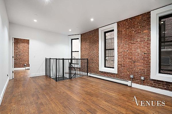 1st image of 280 Manhattan Ave #1F