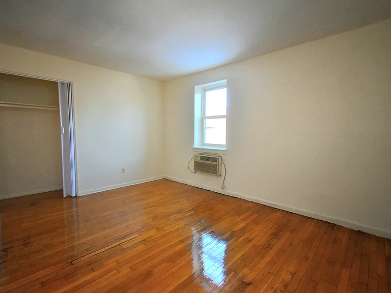 58 Underwood St #B8 — Photo 6
