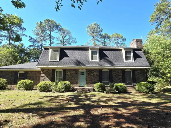 201 Quail Run Dr, Warner Robins, GA 31088