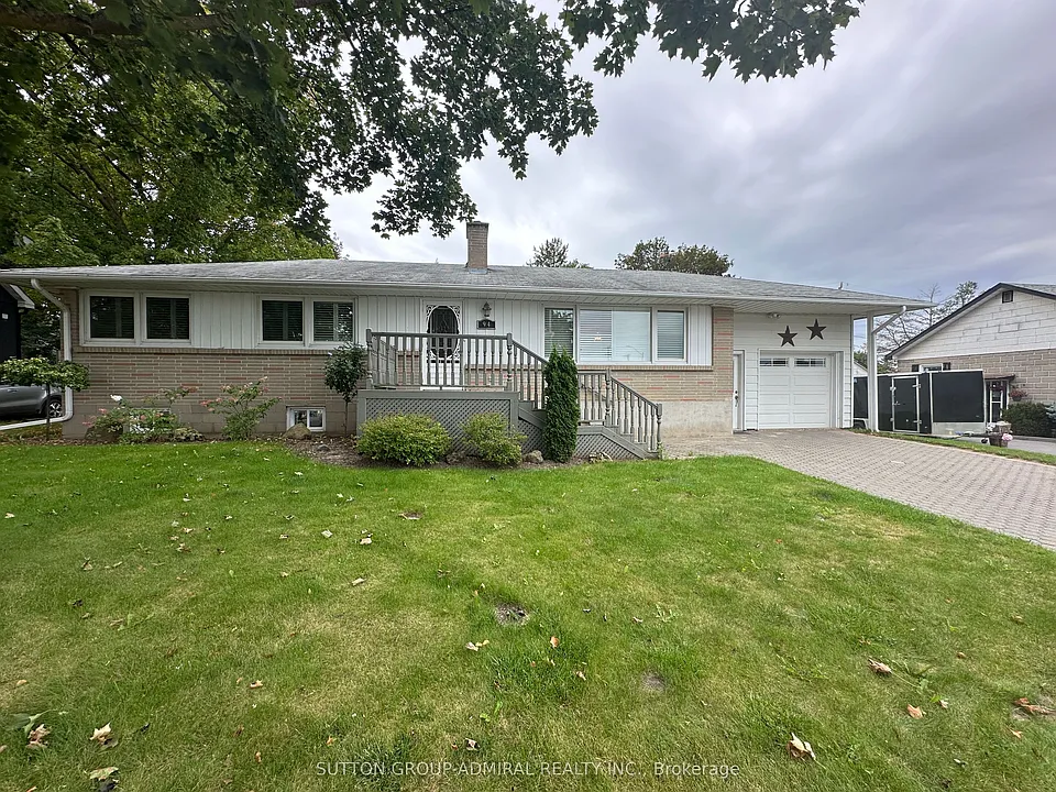 94 Queen St S