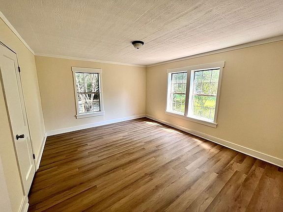 5th image of 1223 Earnest St