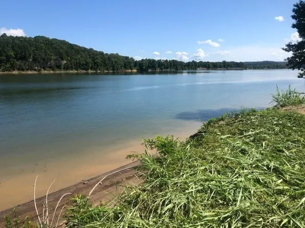 84 River Front Dr, Clifton, TN 38425