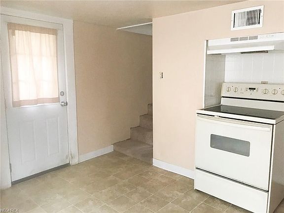 5th image of 820 Lafayette Ave