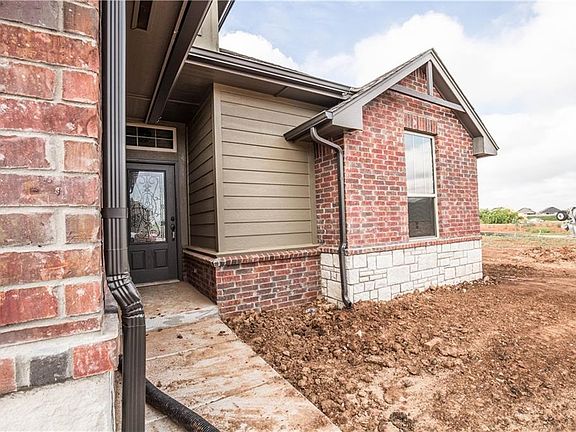3rd image of 18604 Groveton Blvd