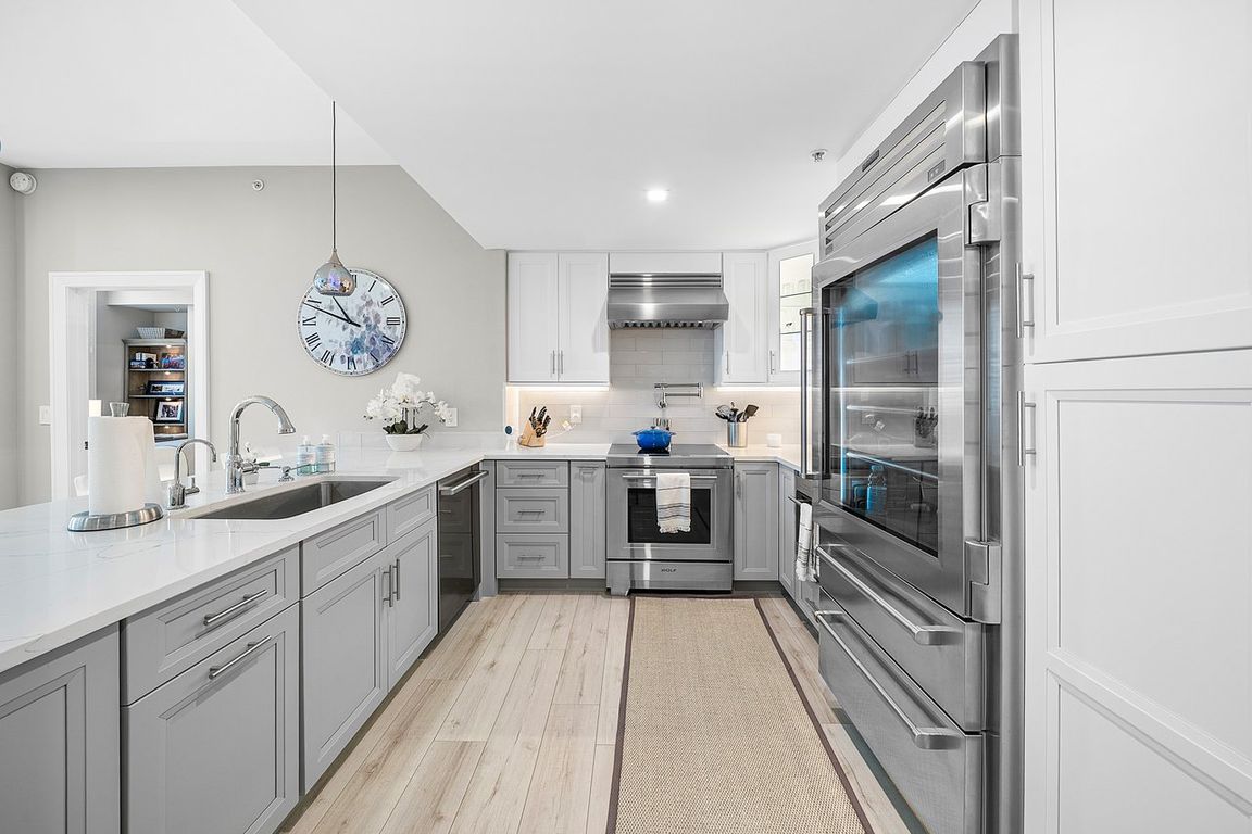 next background image