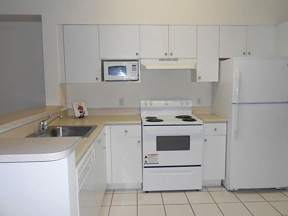 4th image of 5091 NW 7th St APT 1107