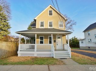 456 School St, Woodbridge, NJ