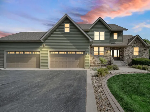 641 Allegheny Dr, Hebron, IN 46341