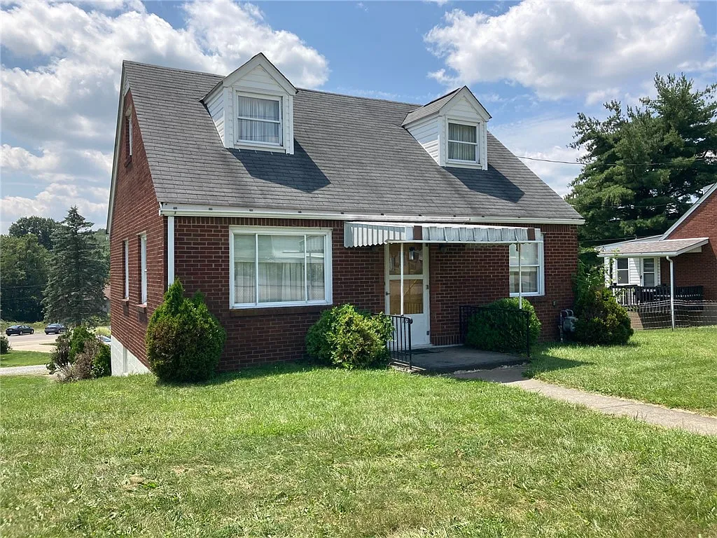 1090 Clay Pike photo 1