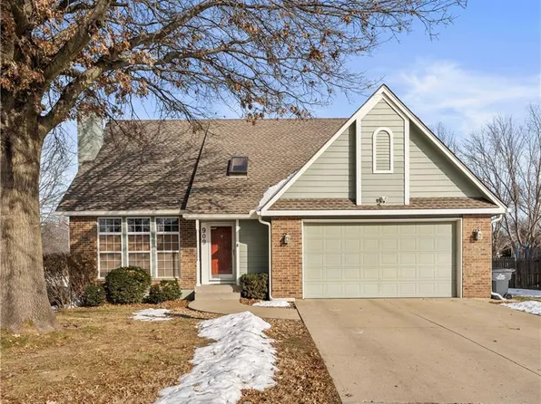 909 SW Brentwood St, Blue Springs, MO 64015