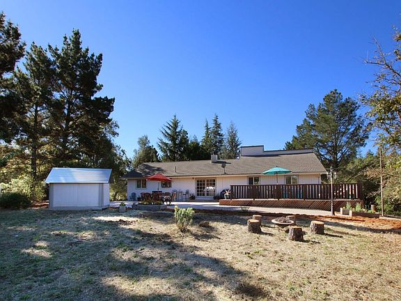 5th image of 121 Heron Ln