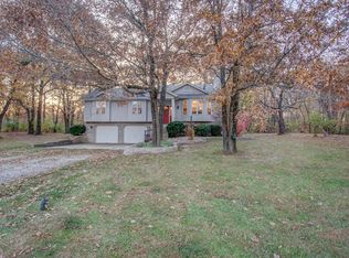 163 Deer Run Estates Ln, New Douglas, IL 62074