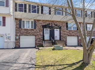 4176D Burningtree Rd, Liverpool, NY 13090