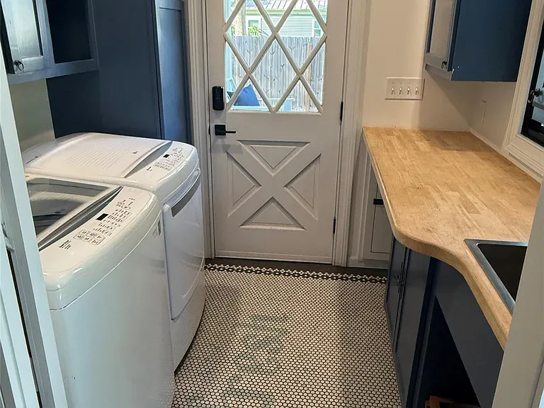 408 Short St — Photo 27