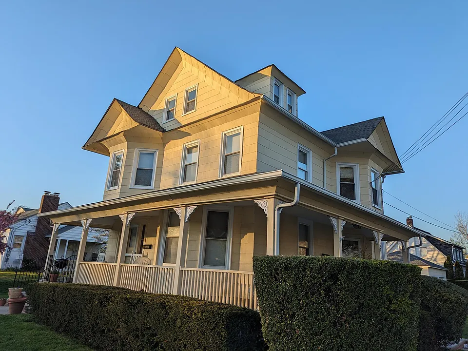 163 Oakwood Ave