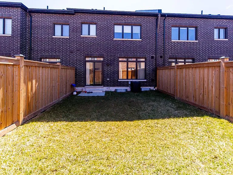 162 Ogston Cres — Photo 50