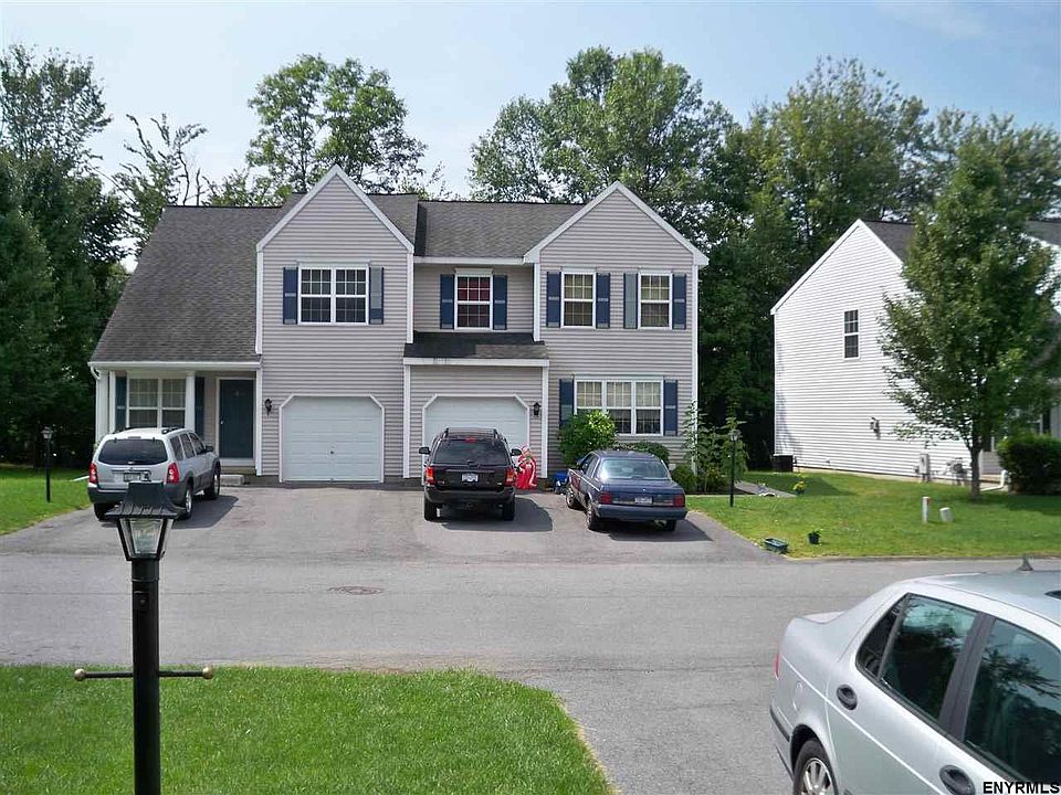2nd image of 5 Bunker Ln
