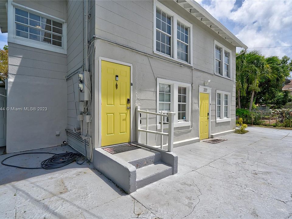 1st image of 227 SW 30th Ave #B