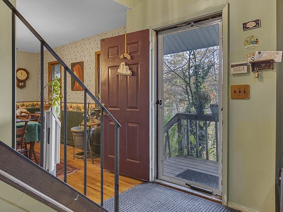 2nd image of 1111A Washington Dr #A