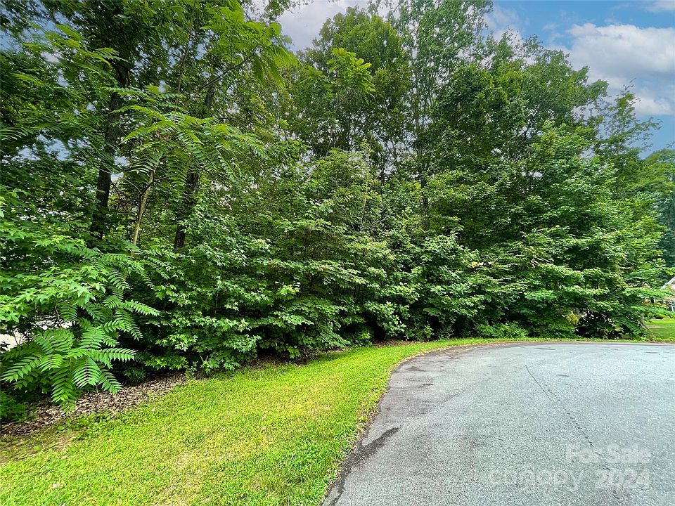 2nd image of 285 Worthington Dr