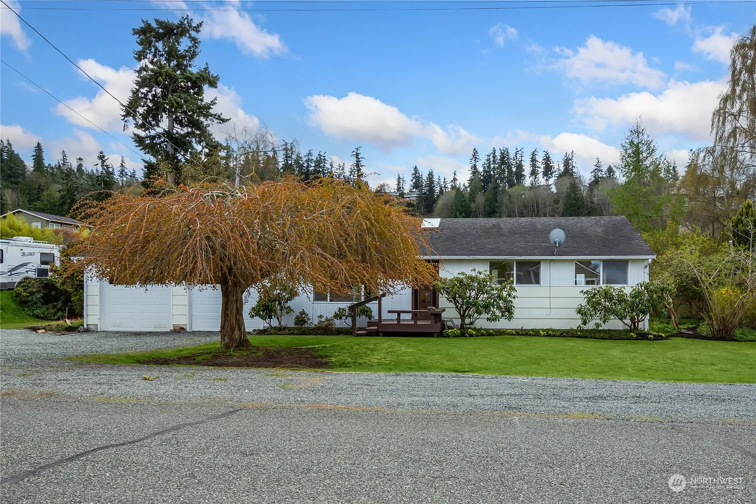 925 3rd Street photo 1