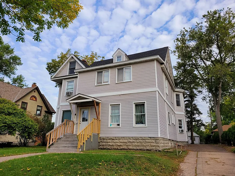 1619 Hubbard Ave — Photo 1