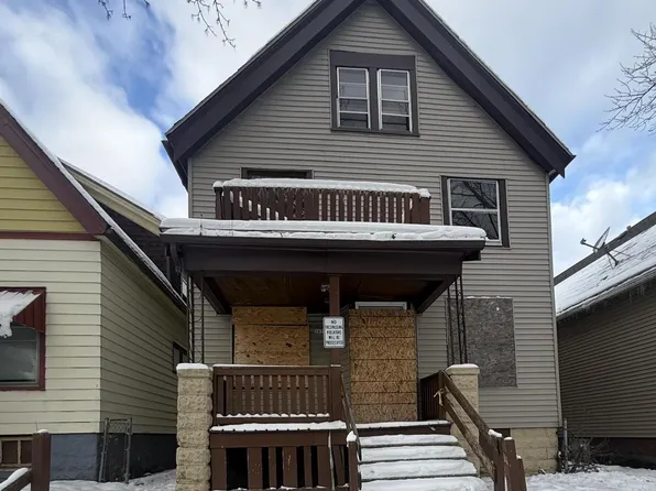 3613 North 11th STREET, Milwaukee, WI 53206