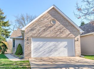 9201 Emily Dr, Davison, MI 48423