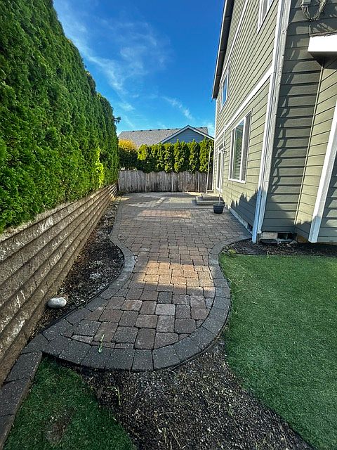 1st image of 8208 72nd Ave E