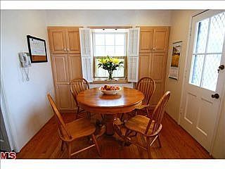 5th image of 411 Denslow Ave