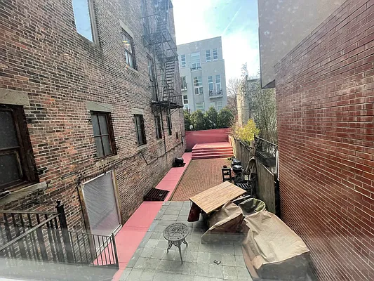 Rented by A P Realty Group NY LTD | media 34