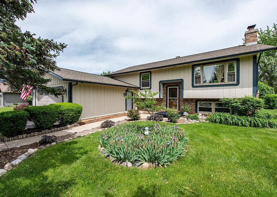 1st image of 25 Cremin Dr