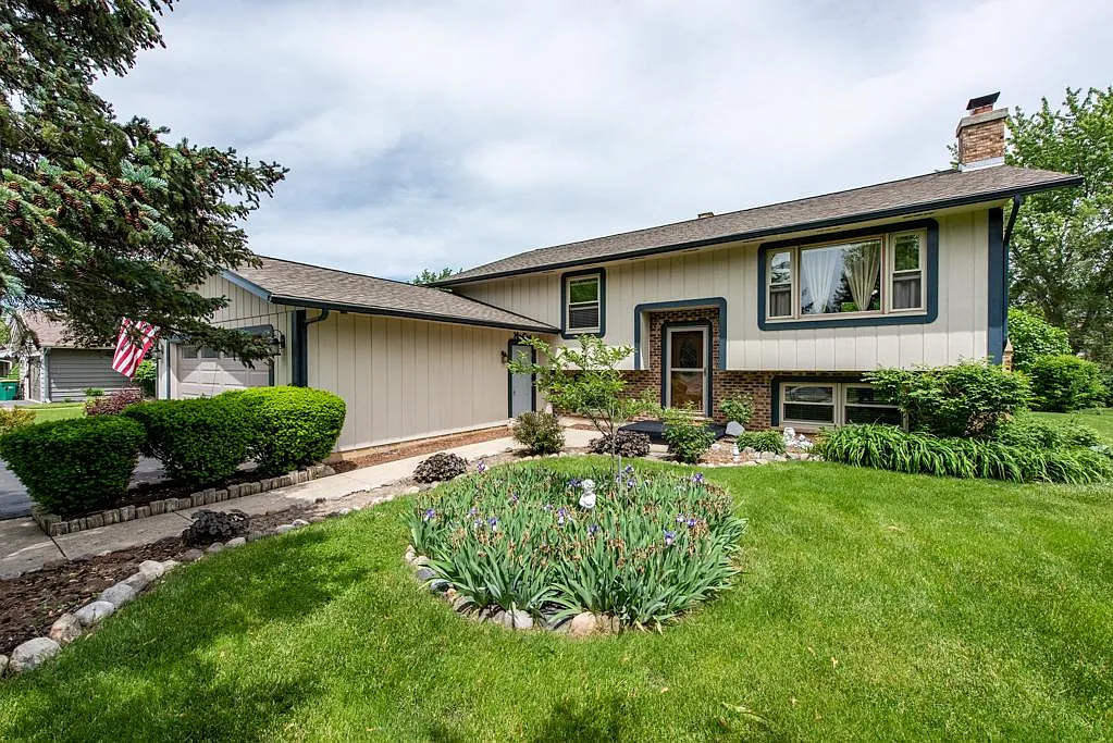 25 Cremin Dr photo 1