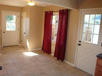 5th image of 1757 S Oakhill Ave