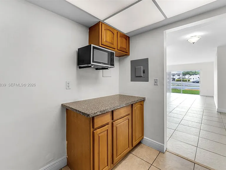 7560 SW 82nd St #G112 — Photo 9