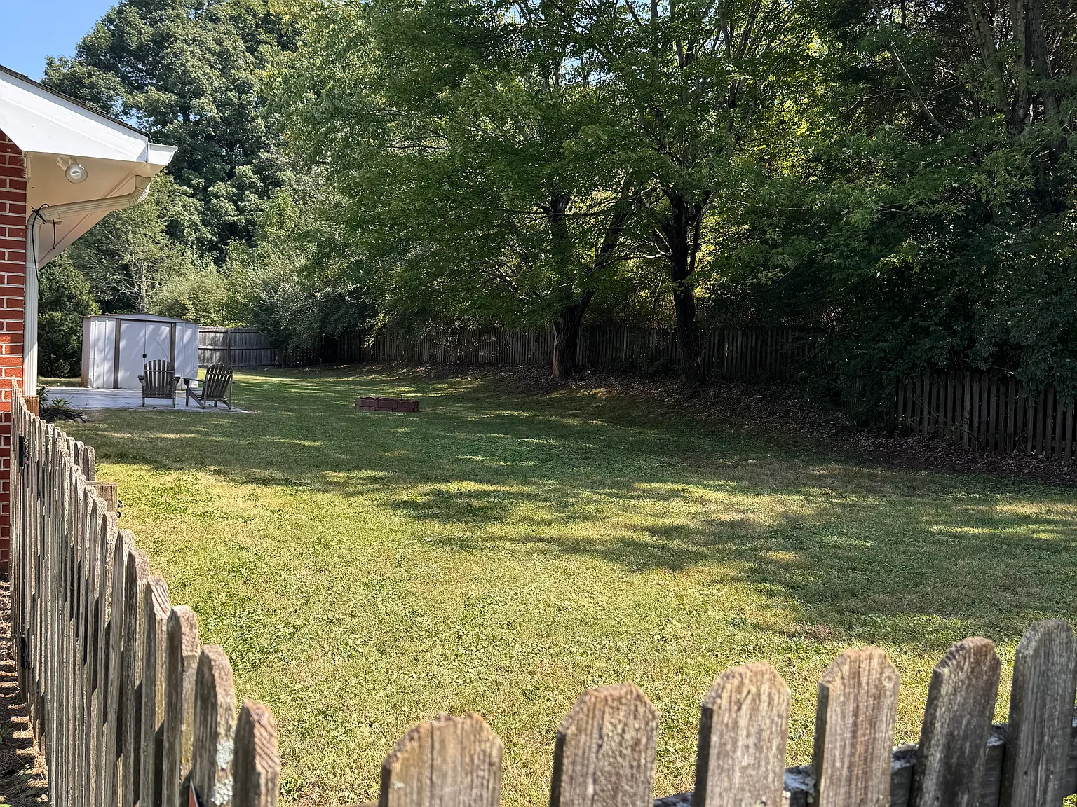 3 bed, 2.5 bath, 1641 sqft, $2,000 — Photo 2