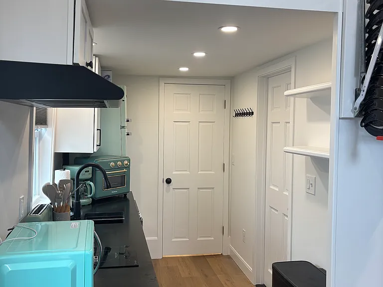 20 Pleasant St — Photo 14