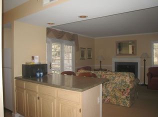 514 Old Pond Ln, Norwich, CT 06360