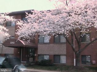 3300 S 28th St APT 201, Alexandria, VA 22302