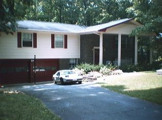 111 Montreal Ln, Oak Ridge, TN 37830