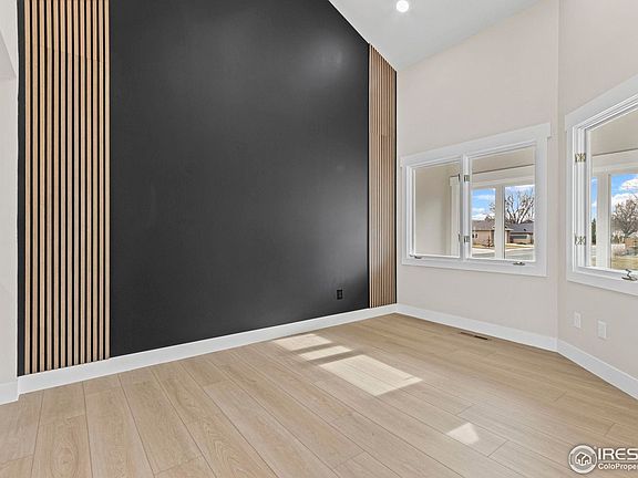 3rd image of 2151 Evergreen Pl